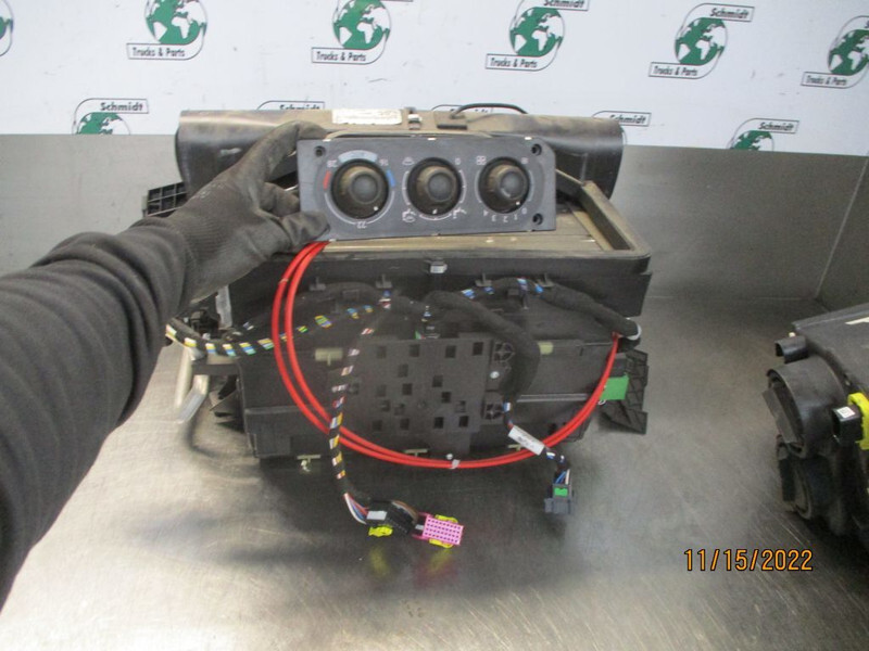 DAF CF400 1980853 KACHELUNIT EURO 6 - Verwarming/ Ventilatie voor Vrachtwagen: afbeelding 3 DAF CF400 1980853 KACHELUNIT EURO 6 - Verwarming/ Ventilatie voor Vrachtwagen: afbeelding 3