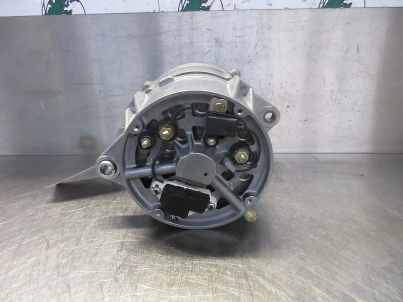 Iveco 0 120 689 524 BOSCH DYNAMO IVECO EURO 2 NIEUWE OP VOORRAAD - Dynamo voor Vrachtwagen: afbeelding 4 Iveco 0 120 689 524 BOSCH DYNAMO IVECO EURO 2 NIEUWE OP VOORRAAD - Dynamo voor Vrachtwagen: afbeelding 4