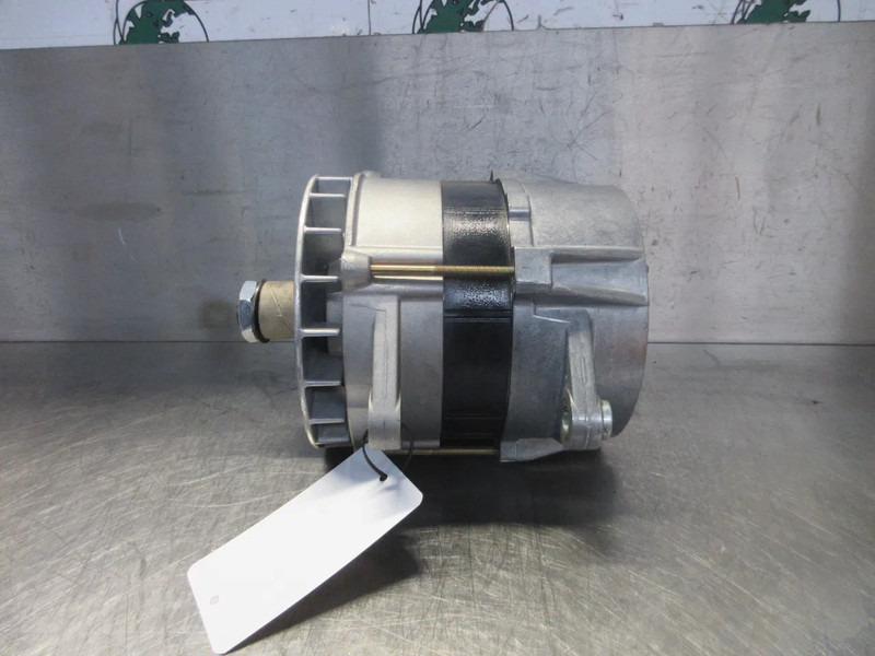 Iveco 0 120 689 524 BOSCH DYNAMO IVECO EURO 2 NIEUWE OP VOORRAAD - Dynamo voor Vrachtwagen: afbeelding 3 Iveco 0 120 689 524 BOSCH DYNAMO IVECO EURO 2 NIEUWE OP VOORRAAD - Dynamo voor Vrachtwagen: afbeelding 3