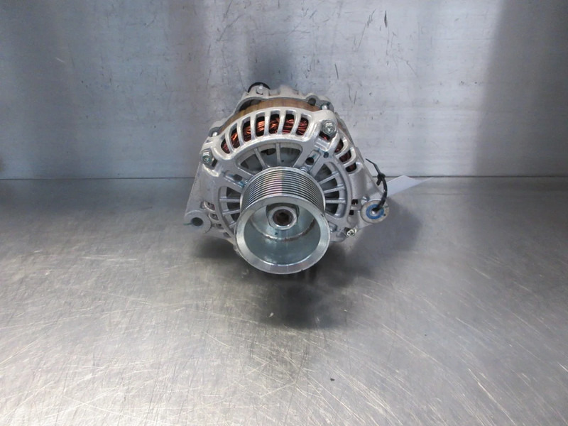 Iveco 504342586 DYNAMO IVECO // BMC EURO 6 MODEL 2023 - Dynamo voor Vrachtwagen: afbeelding 3 Iveco 504342586 DYNAMO IVECO // BMC EURO 6 MODEL 2023 - Dynamo voor Vrachtwagen: afbeelding 3