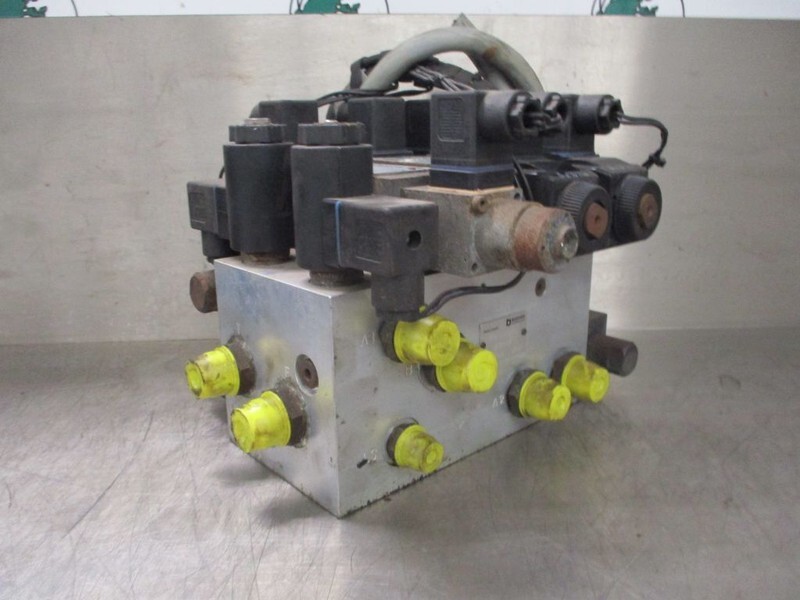 Iveco TRAKKER 410T45 400671429 POMP - Hydraulica voor Vrachtwagen: afbeelding 4 Iveco TRAKKER 410T45 400671429 POMP - Hydraulica voor Vrachtwagen: afbeelding 4