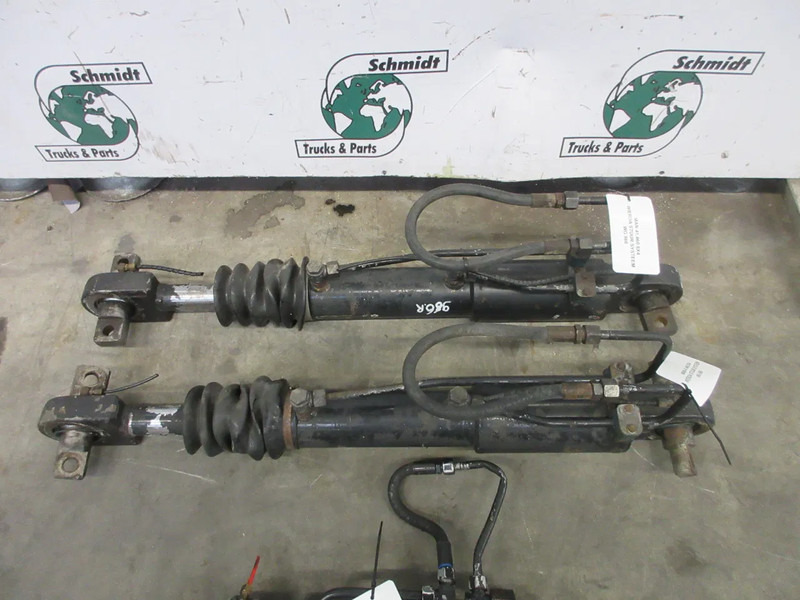 MAN 2X STUUR CILINDER MER WIERDA JOUWRE MODEL 2020 41.460 - Stuurinrichting voor Vrachtwagen: afbeelding 2 MAN 2X STUUR CILINDER MER WIERDA JOUWRE MODEL 2020 41.460 - Stuurinrichting voor Vrachtwagen: afbeelding 2