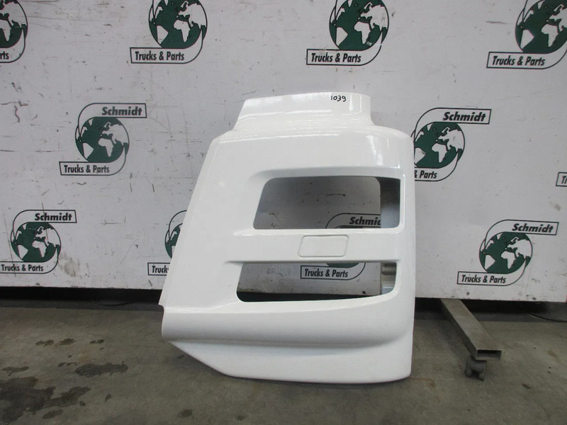 MAN 81.41610-5695 KOPLAMPKAP LINKS MEN TGM EURO 6 - Cabine en interieur voor Vrachtwagen: afbeelding 5 MAN 81.41610-5695 KOPLAMPKAP LINKS MEN TGM EURO 6 - Cabine en interieur voor Vrachtwagen: afbeelding 5