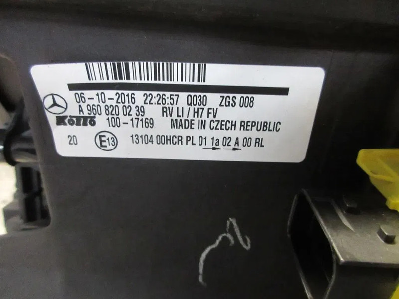 Koplamp voor Vrachtwagen Mercedes-Benz A 960 820 02 39 KOPLAMP MERCEDES 1845 MP4 EURO 6 LINKS: afbeelding 6 Koplamp voor Vrachtwagen Mercedes-Benz A 960 820 02 39 KOPLAMP MERCEDES 1845 MP4 EURO 6 LINKS: afbeelding 6