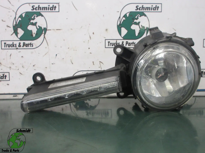 Mercedes-Benz A 960 820 30 56 // A 960 820 09 56 MISTLAMP MERCEDES BENZ 1845 EURO 6 - Elektrisch systeem voor Vrachtwagen: afbeelding 1 Mercedes-Benz A 960 820 30 56 // A 960 820 09 56 MISTLAMP MERCEDES BENZ 1845 EURO 6 - Elektrisch systeem voor Vrachtwagen: afbeelding 1