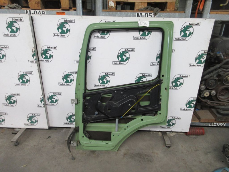 Mercedes-Benz AXOR A 979 720 20 05 PORTIER RECHTS - Deur en onderdelen voor Vrachtwagen: afbeelding 3 Mercedes-Benz AXOR A 979 720 20 05 PORTIER RECHTS - Deur en onderdelen voor Vrachtwagen: afbeelding 3