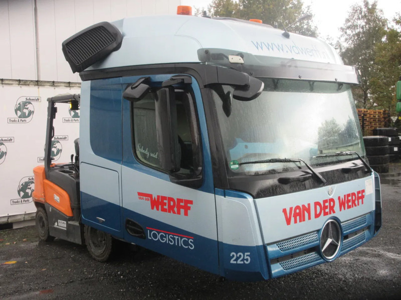 Mercedes-Benz MERCEDES BENZ 1845 MP4 CABINE VOOR DELEN DONOR MODEL 2016 - Cabine en interieur voor Vrachtwagen: afbeelding 2 Mercedes-Benz MERCEDES BENZ 1845 MP4 CABINE VOOR DELEN DONOR MODEL 2016 - Cabine en interieur voor Vrachtwagen: afbeelding 2