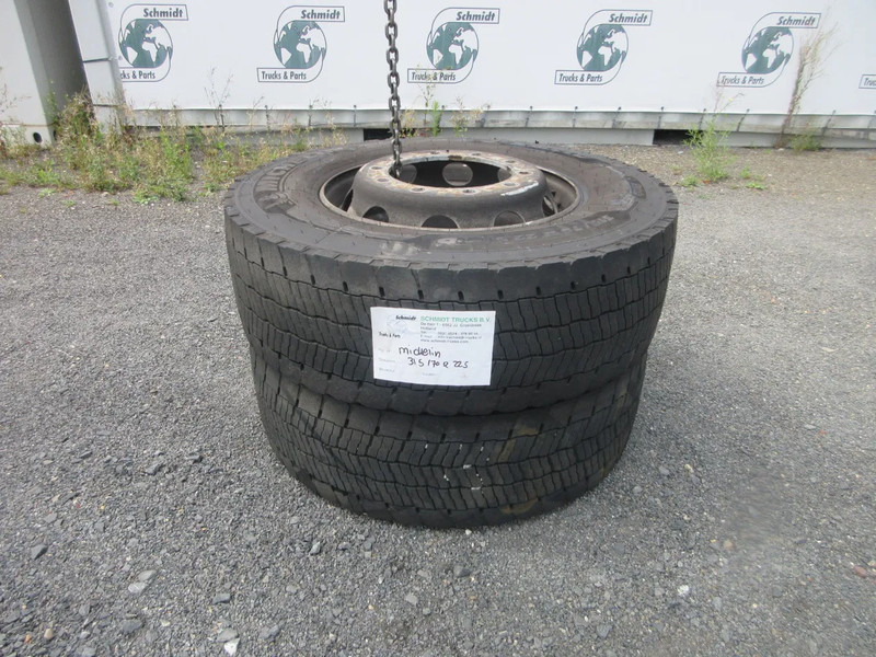 Michelin 315/70R22.5 // 2 X ACHTER BAND MET STAAL WIEL - Band voor Vrachtwagen: afbeelding 3 Michelin 315/70R22.5 // 2 X ACHTER BAND MET STAAL WIEL - Band voor Vrachtwagen: afbeelding 3