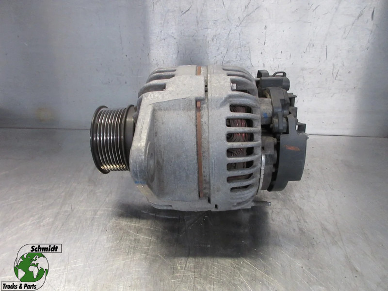 Renault 7421304674 // 7485013209 // 7485019209 DYNAMO RENAULT T 520 EURO 6 - Dynamo voor Vrachtwagen: afbeelding 1 Renault 7421304674 // 7485013209 // 7485019209 DYNAMO RENAULT T 520 EURO 6 - Dynamo voor Vrachtwagen: afbeelding 1