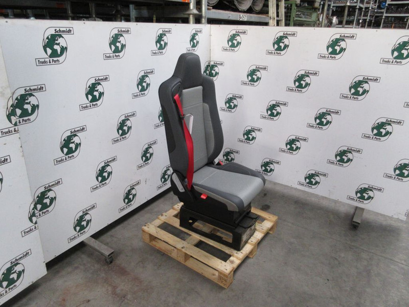 Renault T-SERIE 7482269090 BIJRIJDERSTOEL EURO 6 - Zitplaats voor Vrachtwagen: afbeelding 3 Renault T-SERIE 7482269090 BIJRIJDERSTOEL EURO 6 - Zitplaats voor Vrachtwagen: afbeelding 3