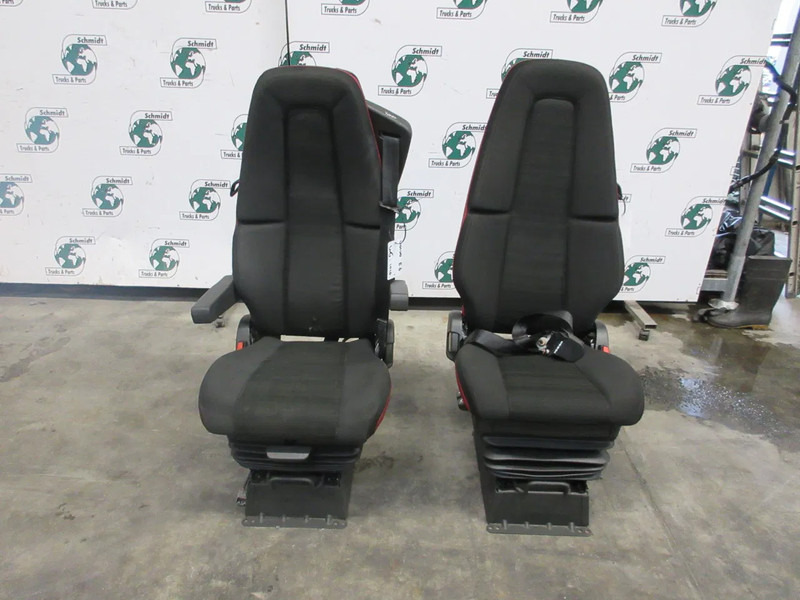 Zitplaats voor Vrachtwagen Volvo 22040056 // 84165773 // 21433067// 82201655 STOELEN SET VOLVO FH 460 EURO 6 MODEL 2018: afbeelding 10