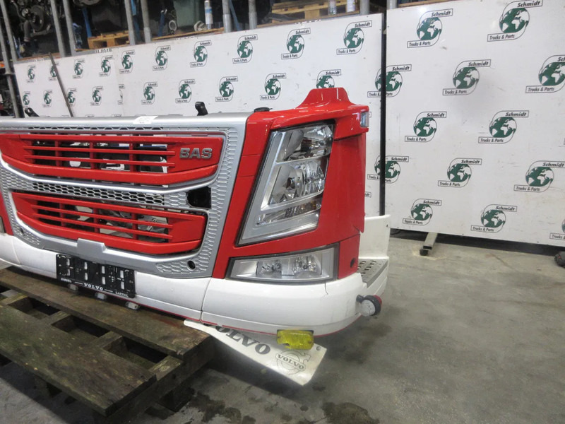 Volvo 22239219 // 22239217 // 84172098 COMPLETEN VOOR KOP VOLVO FM 420 EURO 6 - Bumper voor Vrachtwagen: afbeelding 5 Volvo 22239219 // 22239217 // 84172098 COMPLETEN VOOR KOP VOLVO FM 420 EURO 6 - Bumper voor Vrachtwagen: afbeelding 5