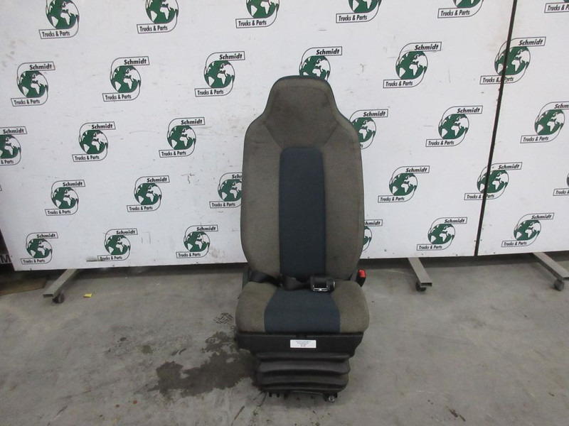 Volvo 825148943// 82514859 STOELEN SET FL 210 EURO 6 - Zitplaats voor Vrachtwagen: afbeelding 2 Volvo 825148943// 82514859 STOELEN SET FL 210 EURO 6 - Zitplaats voor Vrachtwagen: afbeelding 2