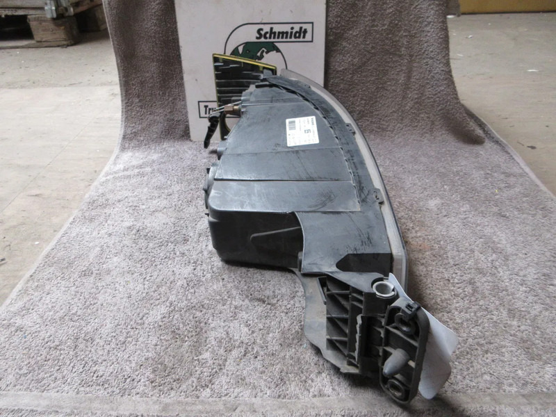 Volvo 84186279 MISTLAMP VOLVO LINKS FH SERIE EURO 6 - Mistlamp voor Vrachtwagen: afbeelding 2 Volvo 84186279 MISTLAMP VOLVO LINKS FH SERIE EURO 6 - Mistlamp voor Vrachtwagen: afbeelding 2
