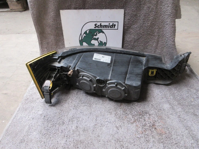 Volvo 84186279 MISTLAMP VOLVO LINKS FH SERIE EURO 6 - Mistlamp voor Vrachtwagen: afbeelding 3 Volvo 84186279 MISTLAMP VOLVO LINKS FH SERIE EURO 6 - Mistlamp voor Vrachtwagen: afbeelding 3