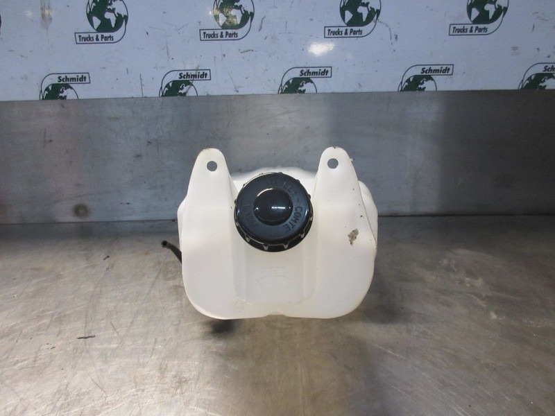 Volvo 84530120 RESERVOIR VOLVO FL210 EURO 6 - Cabine en interieur voor Vrachtwagen: afbeelding 3 Volvo 84530120 RESERVOIR VOLVO FL210 EURO 6 - Cabine en interieur voor Vrachtwagen: afbeelding 3