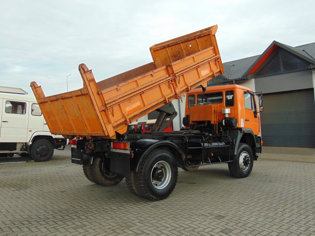 Kipper vrachtwagen MAN 18-224 4x4 KIPER: afbeelding 11 Kipper vrachtwagen MAN 18-224 4x4 KIPER: afbeelding 11