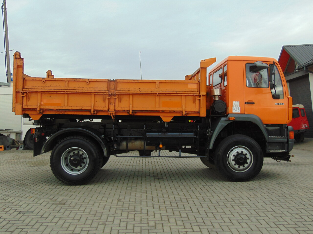 Kipper vrachtwagen MAN 18-224 4x4 KIPER: afbeelding 6 Kipper vrachtwagen MAN 18-224 4x4 KIPER: afbeelding 6