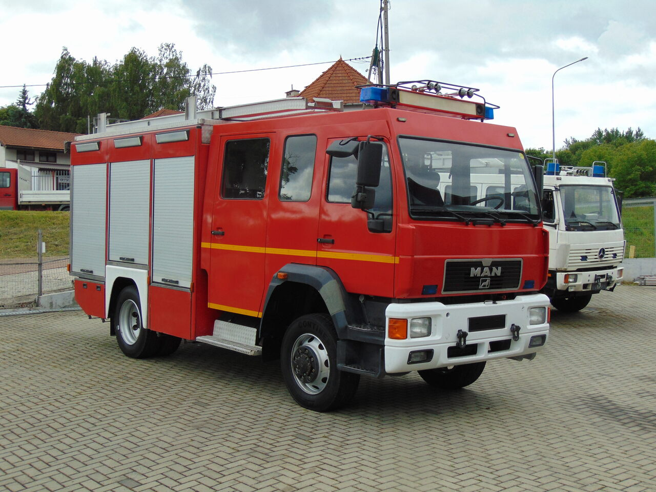 MAN LE14.260 4x4 MAGIRUS - Brandweerwagen: afbeelding 2 MAN LE14.260 4x4 MAGIRUS - Brandweerwagen: afbeelding 2