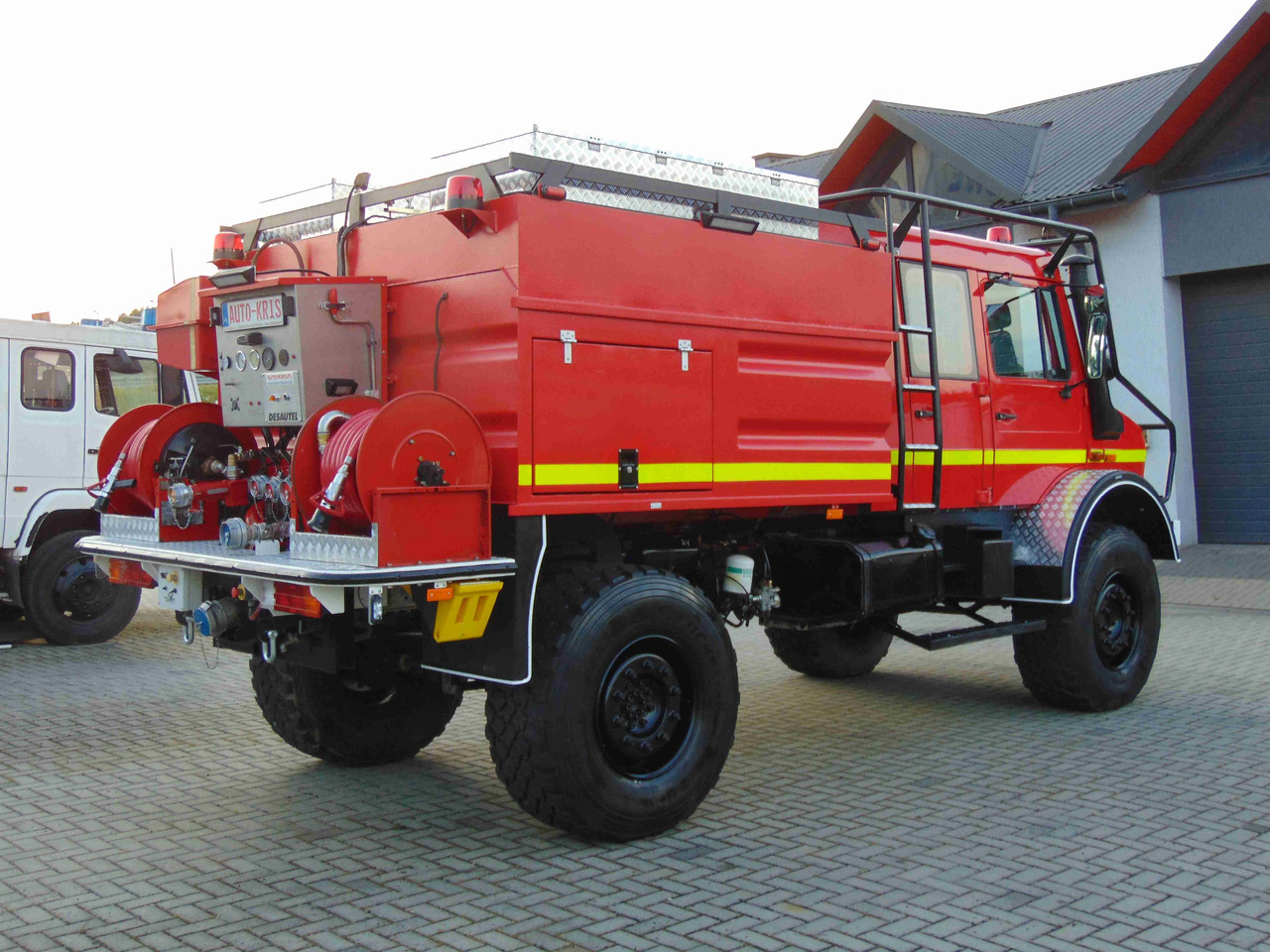 MERCEDES-BENZ Unimog U5000 4x4 DESAUTEL - 5000 WATER !!! - Brandweerwagen: afbeelding 4 MERCEDES-BENZ Unimog U5000 4x4 DESAUTEL - 5000 WATER !!! - Brandweerwagen: afbeelding 4
