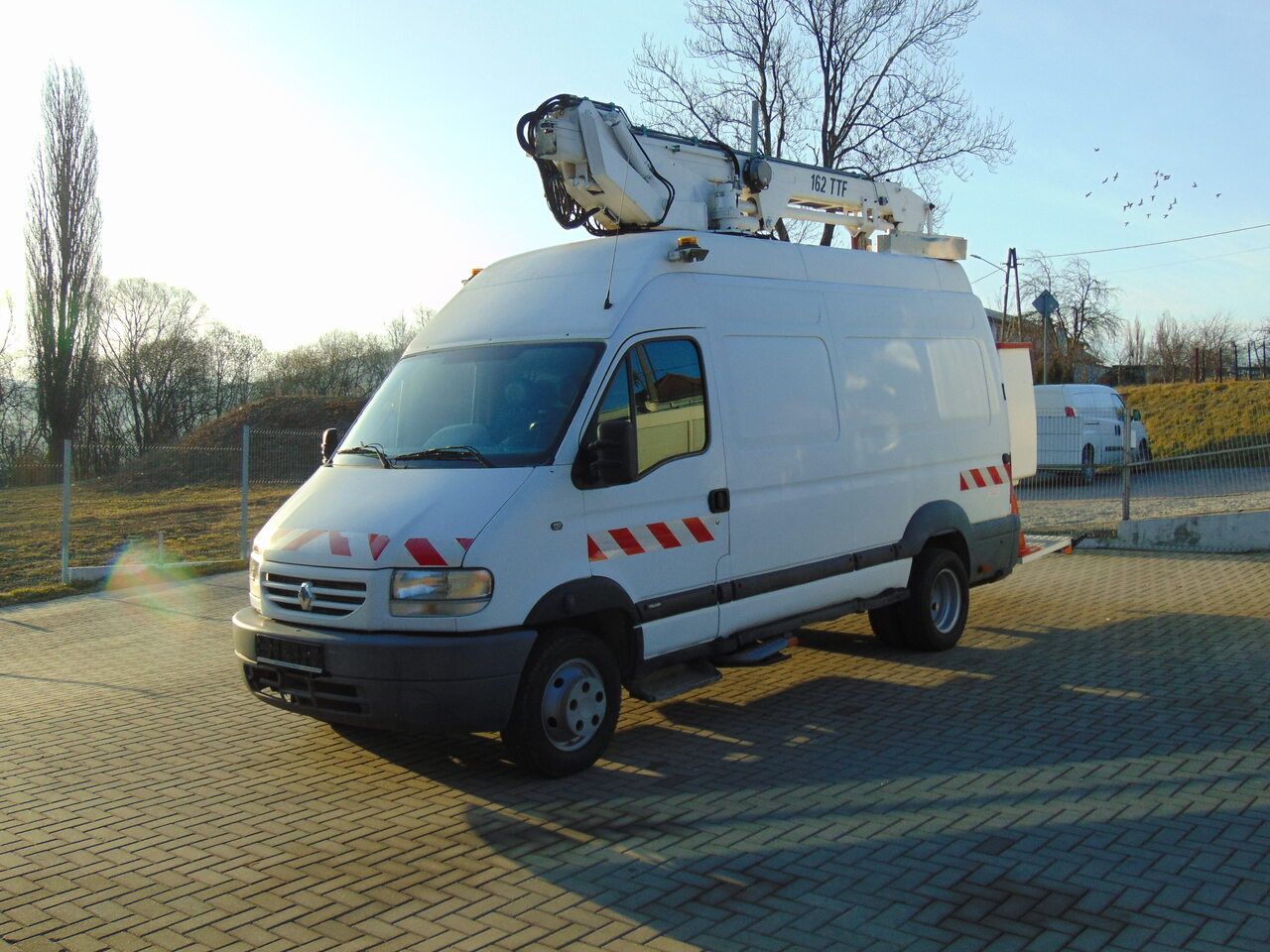 RENAULT Mascott 2,8dCi 110 L2H3 France Elevateur 152TTF 162TTF - Vrachtwagen hoogwerker: afbeelding 1 RENAULT Mascott 2,8dCi 110 L2H3 France Elevateur 152TTF 162TTF - Vrachtwagen hoogwerker: afbeelding 1