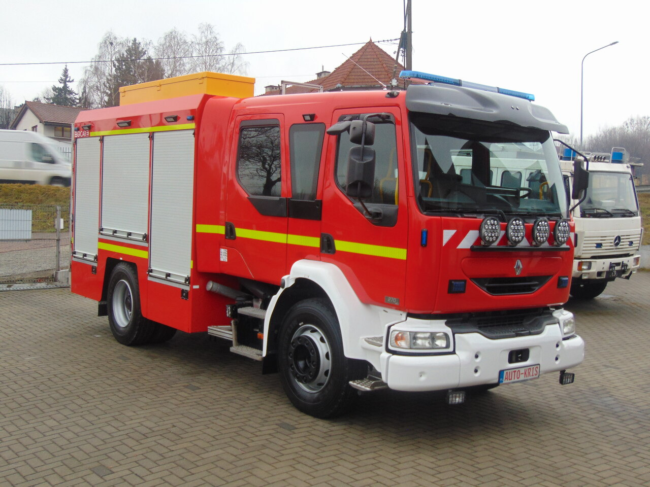 Renault Midlum 270dCi GICAR - Brandweerwagen: afbeelding 2 Renault Midlum 270dCi GICAR - Brandweerwagen: afbeelding 2
