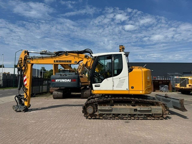 Liebherr R914 Compact 5680 Hours Likufix - Rupsgraafmachine: afbeelding 1 Liebherr R914 Compact 5680 Hours Likufix - Rupsgraafmachine: afbeelding 1