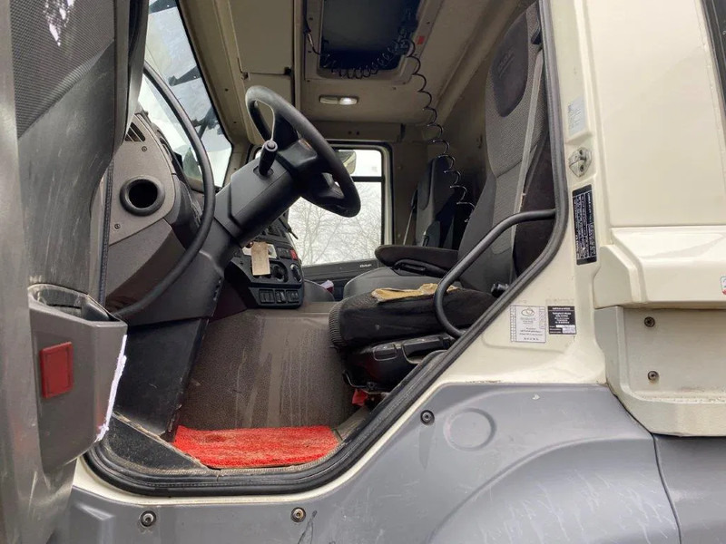 Kraanwagen DAF CF410 / 8X4 / BIG AXLE / FULL-STEEL /2 SIDE TIPPER/ ONLY:363247 KM / AUTOMATIC / EURO-6 / 2014: afbeelding 14 Kraanwagen DAF CF410 / 8X4 / BIG AXLE / FULL-STEEL /2 SIDE TIPPER/ ONLY:363247 KM / AUTOMATIC / EURO-6 / 2014: afbeelding 14