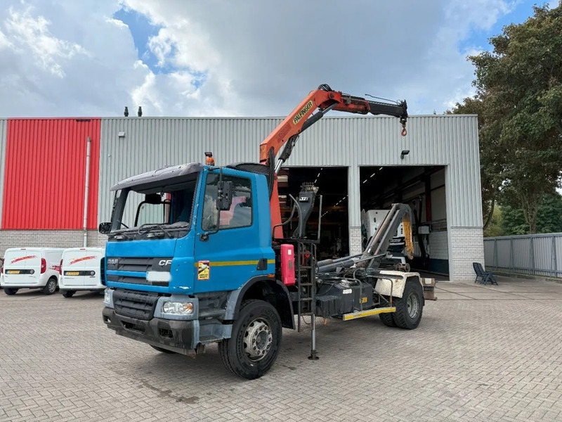 DAF CF75-310 / ENGINE RUNNING / PALFINGER PK10000 / FULL STEEL / 252039 KM / MANUAL / EURO-3 / 2005 - Kraanwagen: afbeelding 1 DAF CF75-310 / ENGINE RUNNING / PALFINGER PK10000 / FULL STEEL / 252039 KM / MANUAL / EURO-3 / 2005 - Kraanwagen: afbeelding 1
