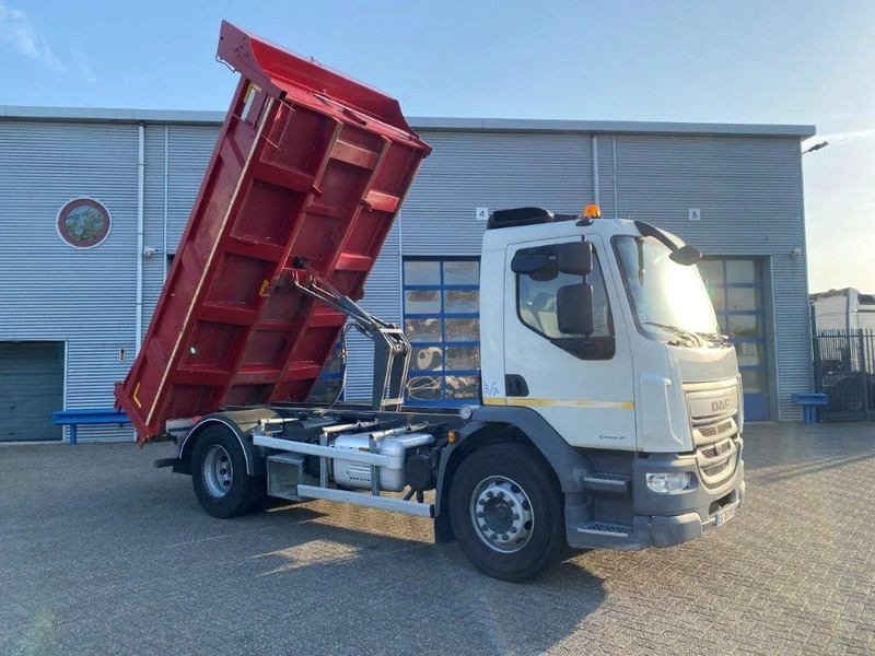 DAF LF310 / MAREL TIPPER / TUV:09-08-2024 / ONLY:145335 KM / MANUAL / EURO-6 / 2016 - Kipper vrachtwagen: afbeelding 5 DAF LF310 / MAREL TIPPER / TUV:09-08-2024 / ONLY:145335 KM / MANUAL / EURO-6 / 2016 - Kipper vrachtwagen: afbeelding 5
