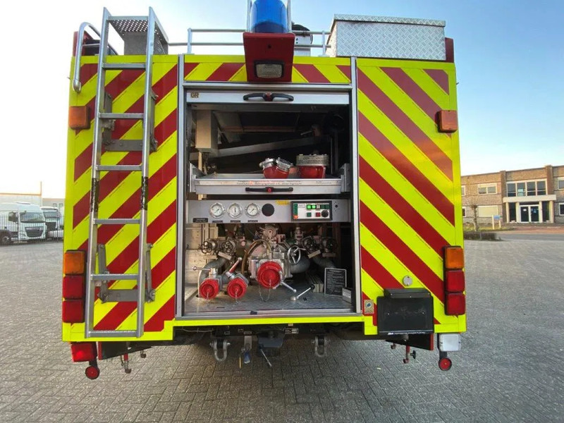 Mercedes-Benz 1124 AF / 4X4 / GERMAN TRUCK / WATERTANK 2400 LITER+POMP / GOOD CONDITION / ONLY:25235 KM / MARGE / MANUAL / 1996 - Brandweerwagen: afbeelding 5 Mercedes-Benz 1124 AF / 4X4 / GERMAN TRUCK / WATERTANK 2400 LITER+POMP / GOOD CONDITION / ONLY:25235 KM / MARGE / MANUAL / 1996 - Brandweerwagen: afbeelding 5