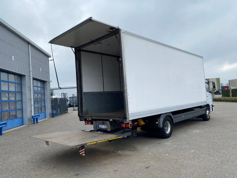 Mercedes-Benz ATEGO 1624 / AUTOMATIC / CLOSED BOX / SIDE DOORS / AIRCO / LWDS / FCW / EURO-6 / 2016 - Bakwagen: afbeelding 4 Mercedes-Benz ATEGO 1624 / AUTOMATIC / CLOSED BOX / SIDE DOORS / AIRCO / LWDS / FCW / EURO-6 / 2016 - Bakwagen: afbeelding 4