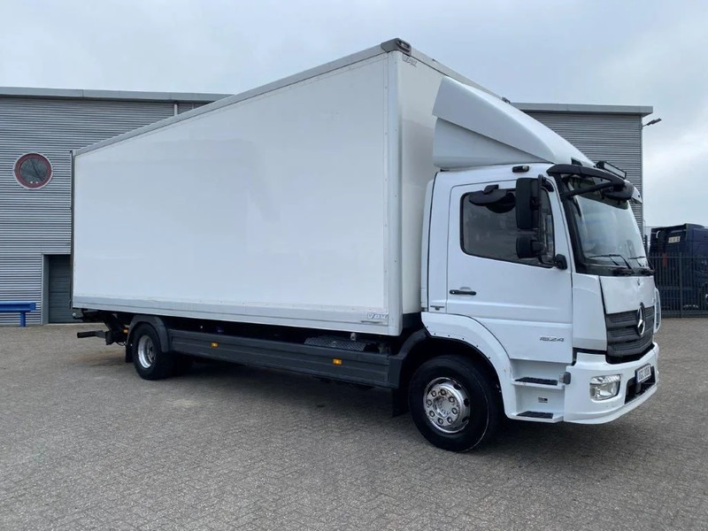 Mercedes-Benz ATEGO 1624 / AUTOMATIC / CLOSED BOX / SIDE DOORS / AIRCO / LWDS / FCW / EURO-6 / 2016 - Bakwagen: afbeelding 2 Mercedes-Benz ATEGO 1624 / AUTOMATIC / CLOSED BOX / SIDE DOORS / AIRCO / LWDS / FCW / EURO-6 / 2016 - Bakwagen: afbeelding 2