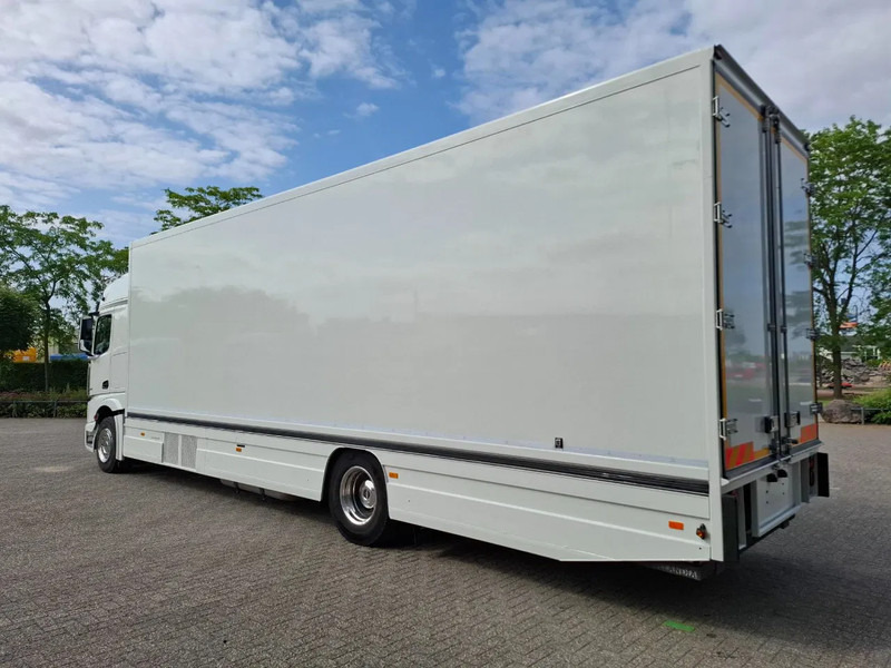 Mercedes-Benz Actros 1843 / GERMAN FLOWER TRUCK / 162021 KM / ISOLATED BOX / COOL & HEATED / NAVI / PLATFORM 1500 KG / TOP CONDITION / FULL-AI - Zelfrijdende verkoopwagen: afbeelding 3 Mercedes-Benz Actros 1843 / GERMAN FLOWER TRUCK / 162021 KM / ISOLATED BOX / COOL & HEATED / NAVI / PLATFORM 1500 KG / TOP CONDITION / FULL-AI - Zelfrijdende verkoopwagen: afbeelding 3