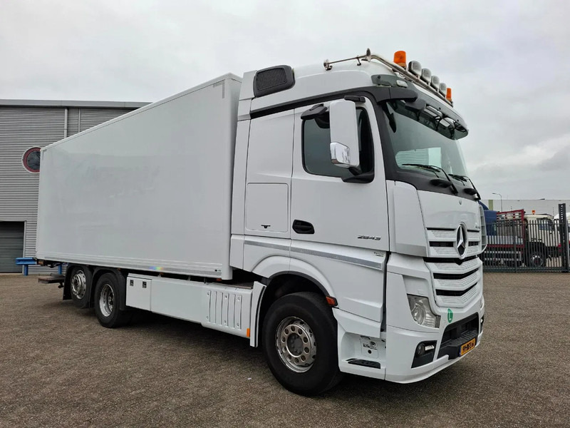 Mercedes-Benz Actros 2843 / NL TRUCK / TUV:08-01-2026 / LIFT+LENKACHSE / SMART TACHO / NAVI / PLATFORM 1500 KG / 2XBED / EURO-6 / 2015 - Bakwagen: afbeelding 2 Mercedes-Benz Actros 2843 / NL TRUCK / TUV:08-01-2026 / LIFT+LENKACHSE / SMART TACHO / NAVI / PLATFORM 1500 KG / 2XBED / EURO-6 / 2015 - Bakwagen: afbeelding 2