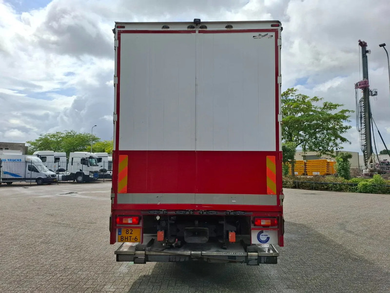 Renault T470 / CLEAN NL TRUCK / TUV:04-11-2025 / SLIDING ROOF / CURTAIN SAILS / SMART TACHO / ACC / LWDS / PLATFORM 2000KG / FRIDGE / AU - Bakwagen: afbeelding 4 Renault T470 / CLEAN NL TRUCK / TUV:04-11-2025 / SLIDING ROOF / CURTAIN SAILS / SMART TACHO / ACC / LWDS / PLATFORM 2000KG / FRIDGE / AU - Bakwagen: afbeelding 4