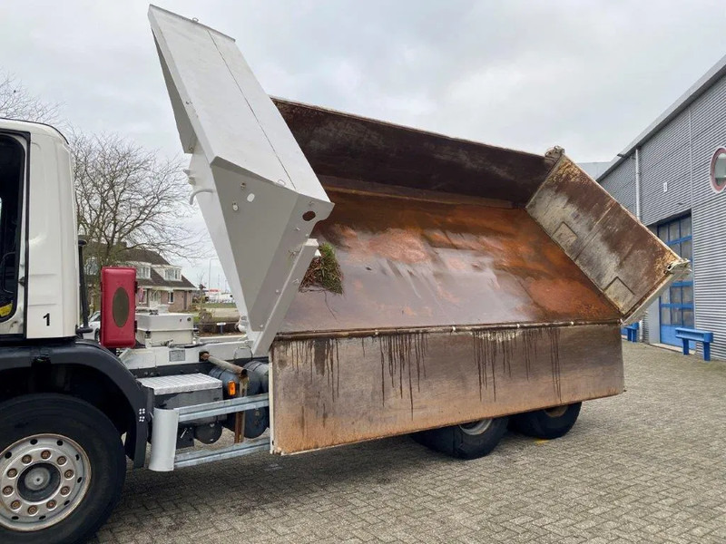 Scania 124-400 / 6X4 / RETARDER / BIG AXLE / FULL STEEL / 2SIDE TIPPER / OLD TACHO / AIRCO / MANUAL / EURO-2 / 2000 - Kipper vrachtwagen: afbeelding 4 Scania 124-400 / 6X4 / RETARDER / BIG AXLE / FULL STEEL / 2SIDE TIPPER / OLD TACHO / AIRCO / MANUAL / EURO-2 / 2000 - Kipper vrachtwagen: afbeelding 4
