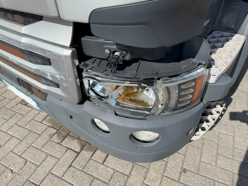 Scania R490 / 8X4 / ENGINE RUNNING / RETARDER / 9 TON FRONT AXLE / LIFT+LENKACHSE / AUTOMATIC / EURO-6 / 2017 - Chassis vrachtwagen: afbeelding 5 Scania R490 / 8X4 / ENGINE RUNNING / RETARDER / 9 TON FRONT AXLE / LIFT+LENKACHSE / AUTOMATIC / EURO-6 / 2017 - Chassis vrachtwagen: afbeelding 5
