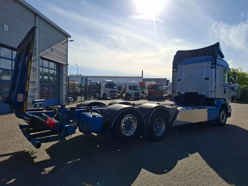 Scania R580 V8 / RETARDER / LIFT+LENKACHSE / FULL-AIR / PLATFORM 2000 KG / LEATHER / AIRCO / AUTOMATIC / EURO-6 / 2015 - Chassis vrachtwagen: afbeelding 5 Scania R580 V8 / RETARDER / LIFT+LENKACHSE / FULL-AIR / PLATFORM 2000 KG / LEATHER / AIRCO / AUTOMATIC / EURO-6 / 2015 - Chassis vrachtwagen: afbeelding 5