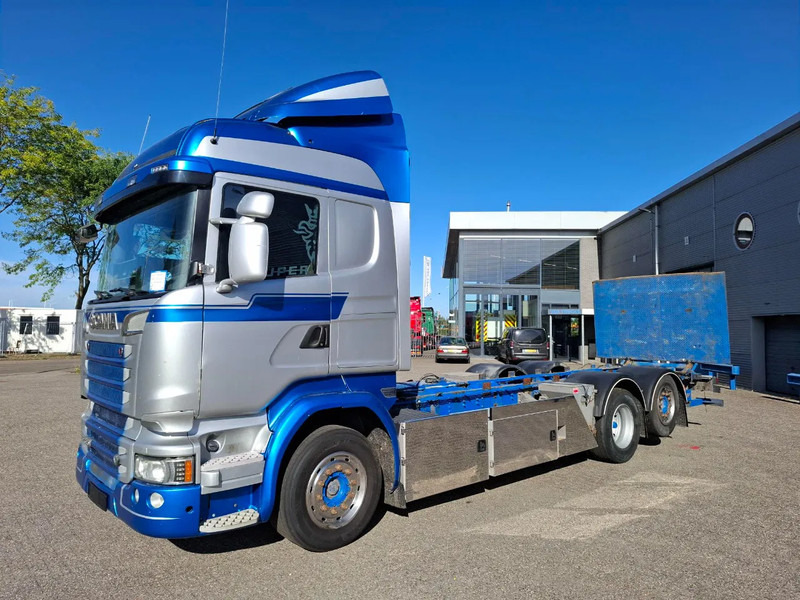 Scania R580 V8 / RETARDER / LIFT+LENKACHSE / FULL-AIR / PLATFORM 2000 KG / LEATHER / AIRCO / AUTOMATIC / EURO-6 / 2015 - Chassis vrachtwagen: afbeelding 1 Scania R580 V8 / RETARDER / LIFT+LENKACHSE / FULL-AIR / PLATFORM 2000 KG / LEATHER / AIRCO / AUTOMATIC / EURO-6 / 2015 - Chassis vrachtwagen: afbeelding 1