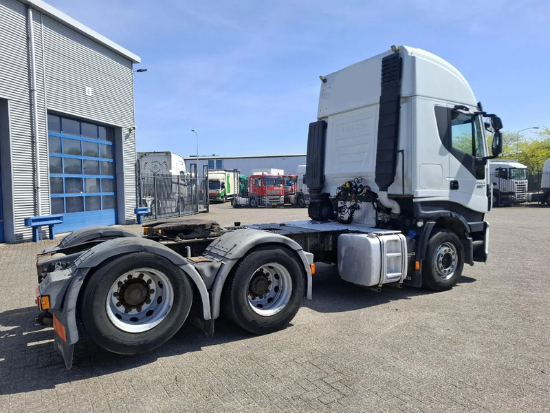 Iveco Stralis 440 / HYDRAULICS / BOOGIE / FRIDGE / 2XBED / 620664 KM / AIRCO / AUTOMATIC / EURO-6 / 2015 - Trekker: afbeelding 5 Iveco Stralis 440 / HYDRAULICS / BOOGIE / FRIDGE / 2XBED / 620664 KM / AIRCO / AUTOMATIC / EURO-6 / 2015 - Trekker: afbeelding 5