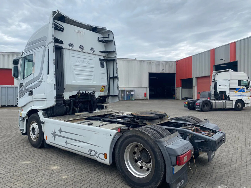 Iveco Stralis 570 XP / ENGINE RUNNING / INTARDER / PARKCOOL / DOUBLE TANK / NAVI / LEATHER / ONLY:749717 KM / ALCOA / EURO-6 / 2017 - Trekker: afbeelding 3 Iveco Stralis 570 XP / ENGINE RUNNING / INTARDER / PARKCOOL / DOUBLE TANK / NAVI / LEATHER / ONLY:749717 KM / ALCOA / EURO-6 / 2017 - Trekker: afbeelding 3