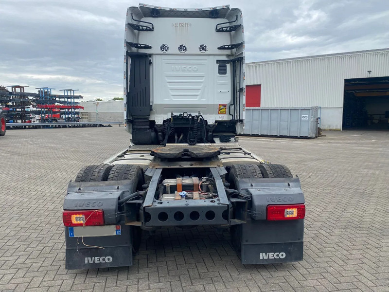 Iveco Stralis 570 XP / ENGINE RUNNING / INTARDER / PARKCOOL / DOUBLE TANK / NAVI / LEATHER / ONLY:749717 KM / ALCOA / EURO-6 / 2017 - Trekker: afbeelding 4 Iveco Stralis 570 XP / ENGINE RUNNING / INTARDER / PARKCOOL / DOUBLE TANK / NAVI / LEATHER / ONLY:749717 KM / ALCOA / EURO-6 / 2017 - Trekker: afbeelding 4