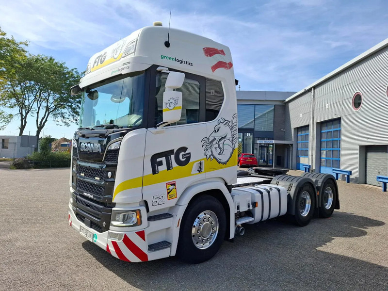 Scania NGS R650 V8 / 6X4 / RETARDER / 2X BIG AXLE / PARKCOOL / DOUBLE TANK / INLINER / FULL-AIR / ALCOA / LEATHER / NAVI / GEN2 V2 / EU - Trekker: afbeelding 1 Scania NGS R650 V8 / 6X4 / RETARDER / 2X BIG AXLE / PARKCOOL / DOUBLE TANK / INLINER / FULL-AIR / ALCOA / LEATHER / NAVI / GEN2 V2 / EU - Trekker: afbeelding 1