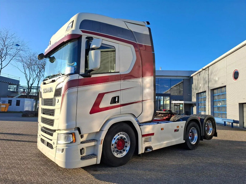 Scania NGS S650 V8 / BOOGIE / RETARDER / 633398KM / 9 TON FRONT AXLE / FULL-AIR / INLINER / LEATHER / ALCOA / NAVI / FRIDGE / EURO-6 / - Trekker: afbeelding 1 Scania NGS S650 V8 / BOOGIE / RETARDER / 633398KM / 9 TON FRONT AXLE / FULL-AIR / INLINER / LEATHER / ALCOA / NAVI / FRIDGE / EURO-6 / - Trekker: afbeelding 1