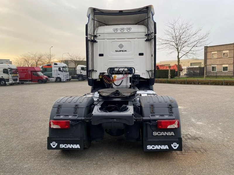 Scania R520 / RETARDER / DOUBLE TANK / AUTOMATIC / PARK-COOL / EURO-6 / 2015 - Trekker: afbeelding 4 Scania R520 / RETARDER / DOUBLE TANK / AUTOMATIC / PARK-COOL / EURO-6 / 2015 - Trekker: afbeelding 4