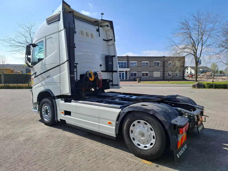 Volvo FH4-460 / VEB+ / DOUBLE TANK / FRIDGE / AUTOMATIC / EURO-6 / 2018 - Trekker: afbeelding 3 Volvo FH4-460 / VEB+ / DOUBLE TANK / FRIDGE / AUTOMATIC / EURO-6 / 2018 - Trekker: afbeelding 3