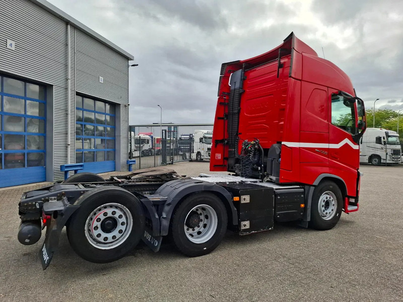 Volvo FH4-500 / VEB+ / ACC / LWDS / FULL-AIR / LIFT AXLE / 705064 KM / FRIDGE / AUTOMATIC / EURO-6 / 2018 - Trekker: afbeelding 5 Volvo FH4-500 / VEB+ / ACC / LWDS / FULL-AIR / LIFT AXLE / 705064 KM / FRIDGE / AUTOMATIC / EURO-6 / 2018 - Trekker: afbeelding 5