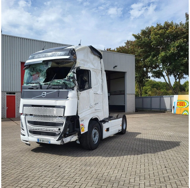 Volvo FH5-500 XL / ENGINE RUNNING / VEB+ / I-PARKCOOL / ONLY:349717 KM / I-SAVE / ACC / LWDS / SIDESKIRTS / AUTOMATIC / EURO-6 / 2023 - Trekker: afbeelding 1 Volvo FH5-500 XL / ENGINE RUNNING / VEB+ / I-PARKCOOL / ONLY:349717 KM / I-SAVE / ACC / LWDS / SIDESKIRTS / AUTOMATIC / EURO-6 / 2023 - Trekker: afbeelding 1