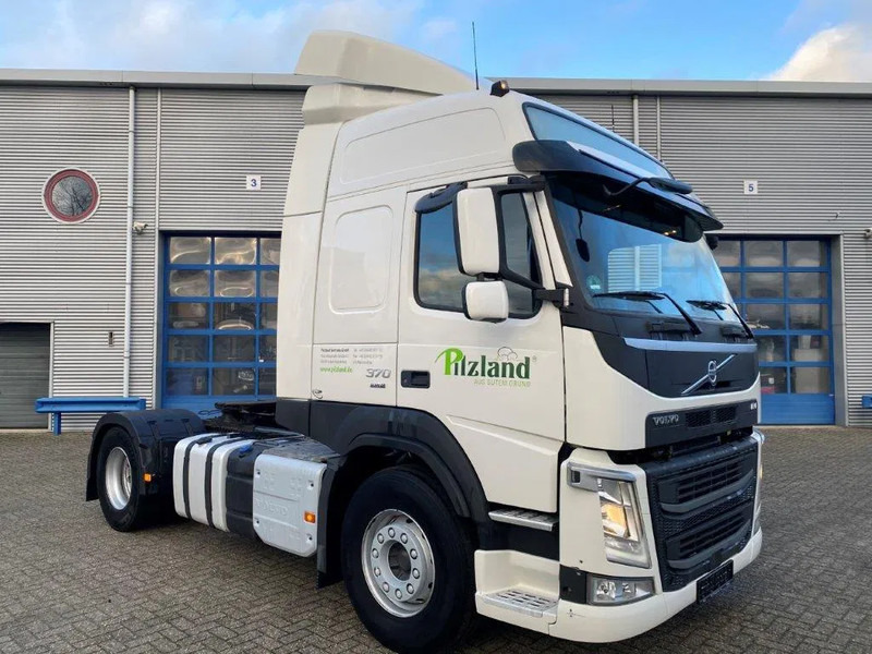 Volvo FM11-370 / GERMAN TRUCK / KB CHASSIS / VEB / ACC / LWDS / DOUBLE TANK / ONLY:763562 KM / AIRCO / AUTOMATIC / EURO-6 / 2018 - Trekker: afbeelding 2 Volvo FM11-370 / GERMAN TRUCK / KB CHASSIS / VEB / ACC / LWDS / DOUBLE TANK / ONLY:763562 KM / AIRCO / AUTOMATIC / EURO-6 / 2018 - Trekker: afbeelding 2
